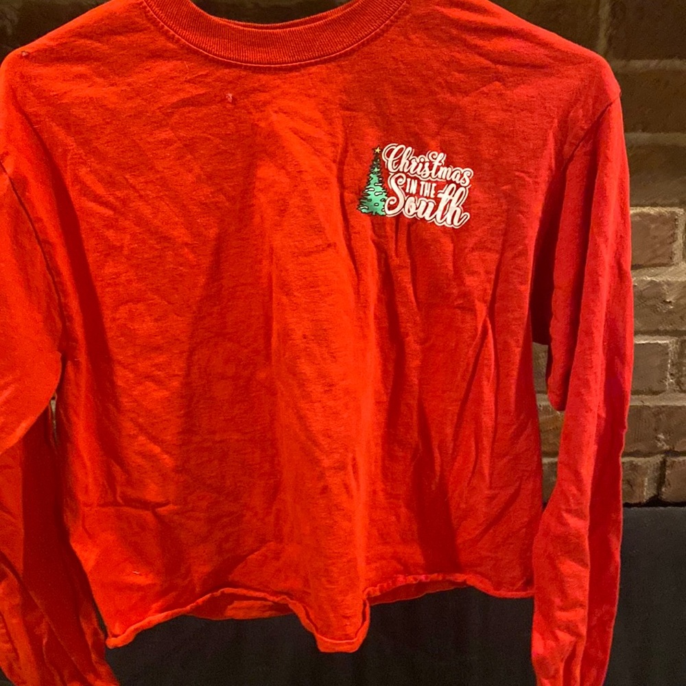 self cropped Christmas long sleeve tee